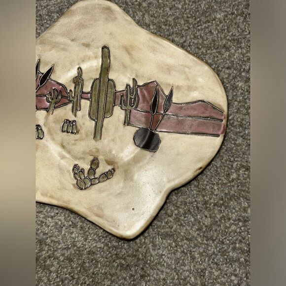 Mara Stoneware 12" Dinner Plate - Desert Scene 555A2 - Picture 3 of 6